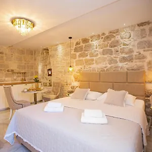 Paradise 3*, Split Croatia