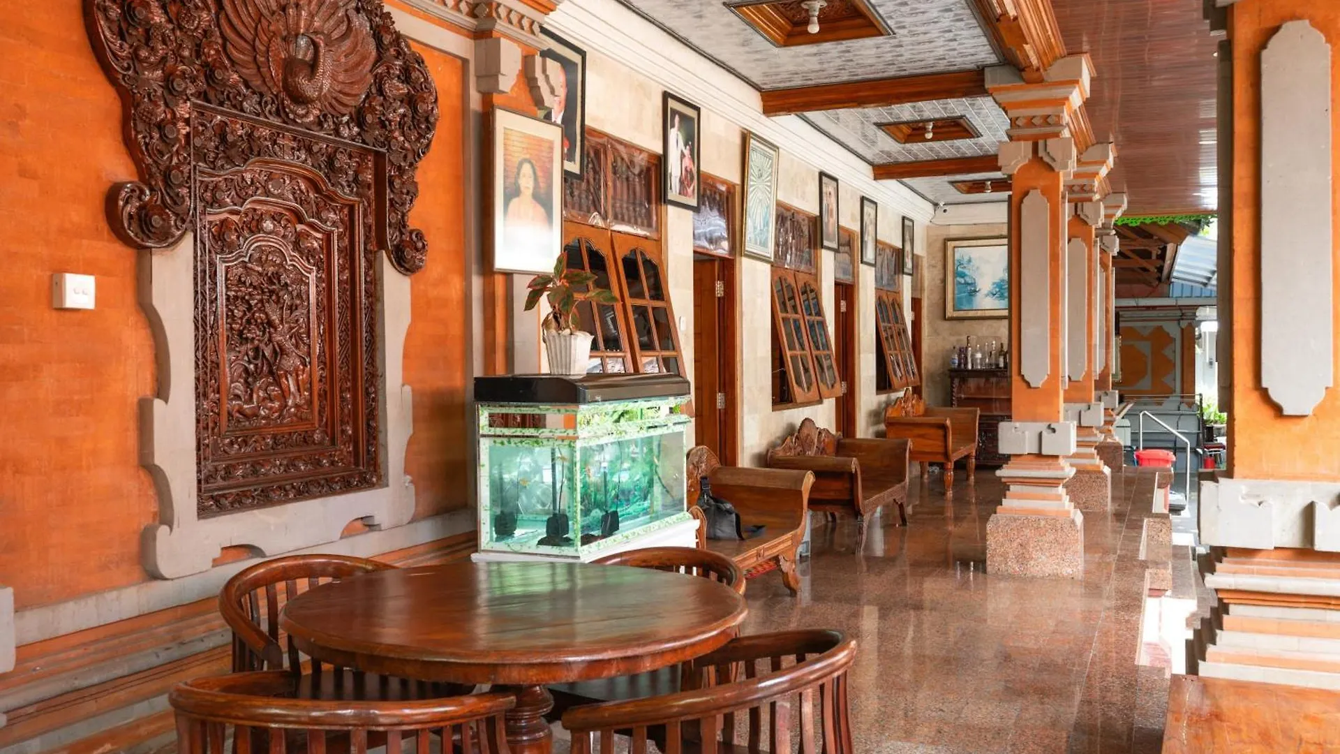 Ceria Guesthouse Seminyak Mitra Reddoorz 2*,