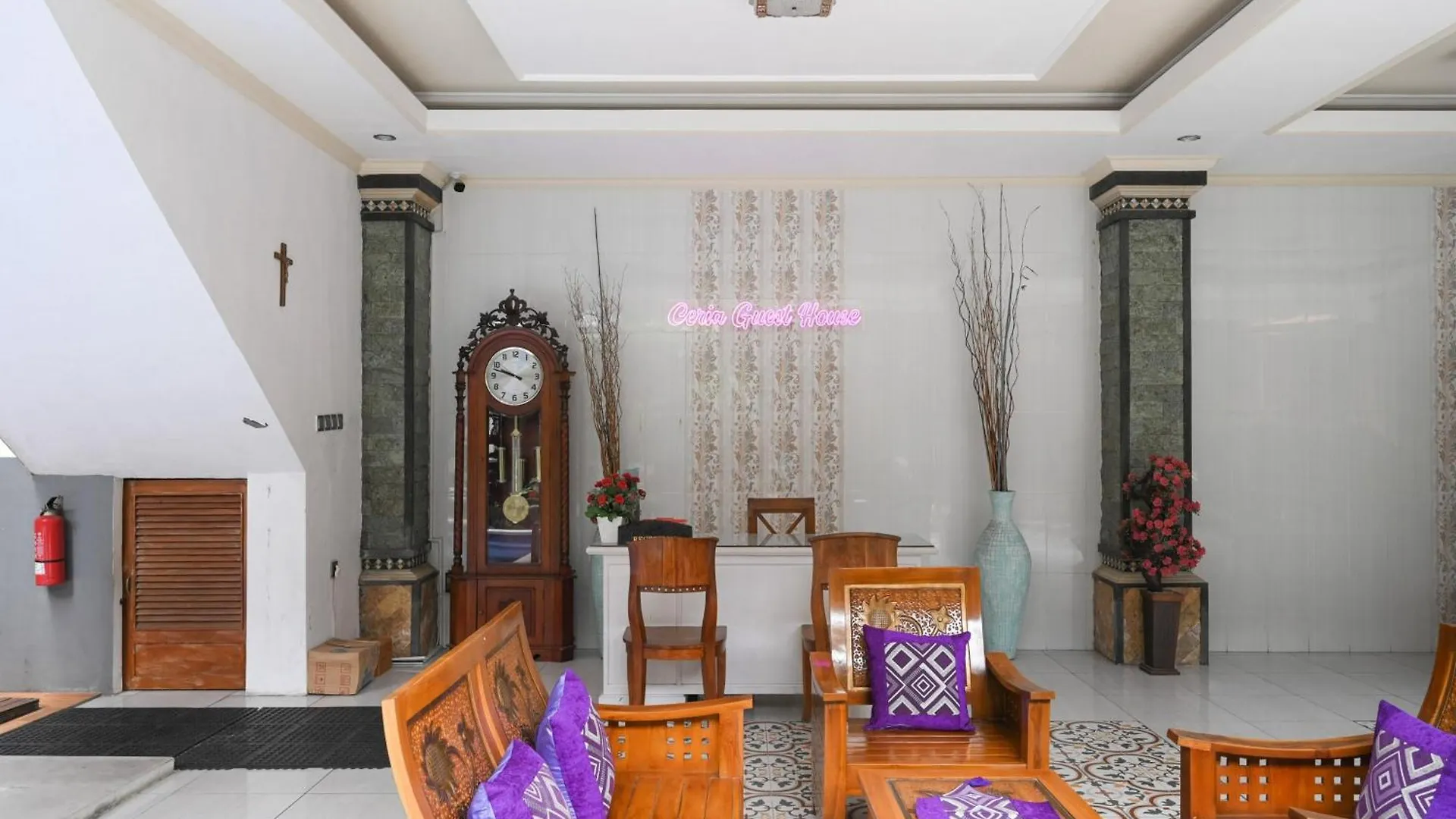 Ceria Guesthouse Seminyak Mitra Reddoorz 2*,  Indonesia